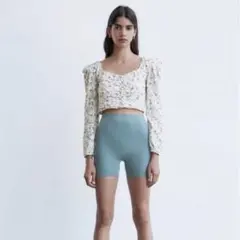 【美品】ザラ　花柄　パフスリーブ　クロップド　ブラウス　カットソー　M