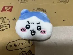 【希少品】ちいかわ　もっとなかよしぬいぐるみバッジ（おかおバッジ）　ハチワレ なかよしぬいぐるみバッジ いろんなおかお ちいかわ」 - ちい