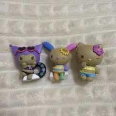 サンリオ　みんなでバカンス　日焼け キティ ウサハナ　クロミ　カプセルトイ