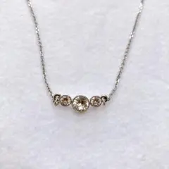 美品SWAROVSKIスワロフスキー 3クリスタルネックレス 箱・証明書付き