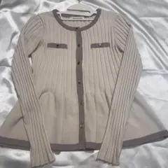 【本日限定価格】ミッシュマッシュ ペプラムカーディガン