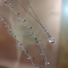 ビーズとクリスタルのネックレス