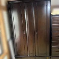 送料込み‼️府中家具 希少ダークブラウン 3枚扉衣類収納キャビネット