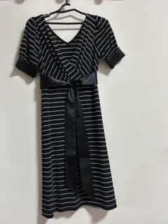 ケティ　半袖ワンピースのサムネイル