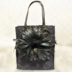 Item thumbnail for item 8230a3b6-b51a-40ef-83c4-762174b5b096