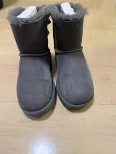 未使用　UGGブーツ 22㎝