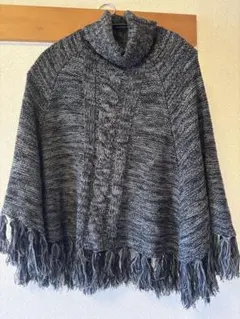 フリンジ付きニットポンチョ グレー系