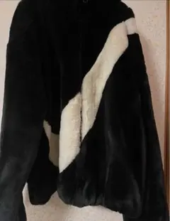 美品　NIKE エコファー ビッグスウッシュ ジャケット ブラック ユニセックス