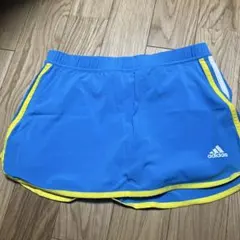 アディダス 青色 ショートパンツ