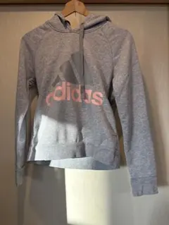 レディース　adidas アディダス　フード付き　パーカー　灰色　グレー　M