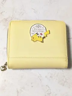ピカチュウ 二つ折り財布 イエロー