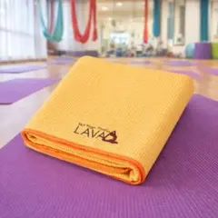 LAVA 滑り止め付きヨガタオル イエロー