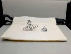 Vivienne Westwood オーブピアス 片耳 シルバー箱・保存袋付 - メルカリ
