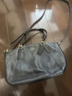 COACH ブラックレザー ショルダーバッグ