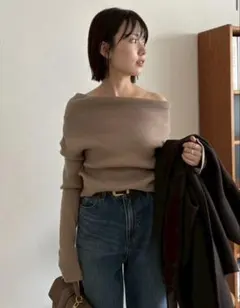 Mila Owen/ オフショルラメニット