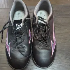 ミズノ　トレーニングシューズ　22.52m