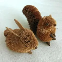 たわしアニマル✴タワシ動物✴天然素材✴リスとウサギの置物✴オブジェ✴レトロのサムネイル