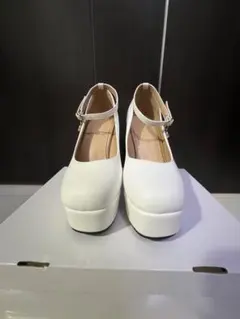 ホワイト　パンプス　ウェディング　23cm