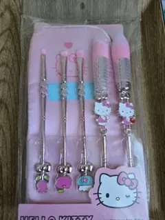 激レア】ハローキティ・メイクアップ ブラシ ホルダー 試してみた