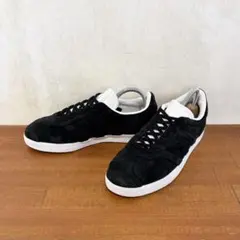 極美品　アディダス　ガゼル　23.0センチ　ブラック　スエード