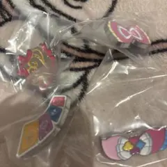 アイカツ プリパラ ピンズコレクション 4個