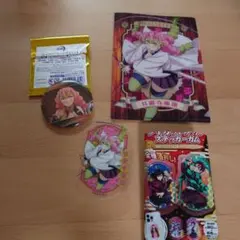 鬼滅の刃　甘露寺蜜璃 缶バッジ・ステッカー・クリアファイル