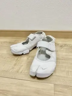 ナイキ NIKE DN1338-100 エアリフト ブリーズ23.0㎝ 白