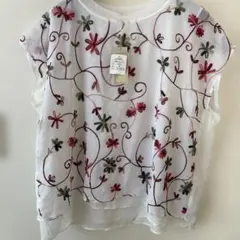 Auief 刺繍入り半袖トップス ホワイトのサムネイル