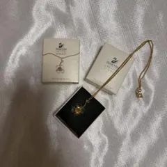 SWAROVSKI CRYSTAL MEMORIES ネックレス