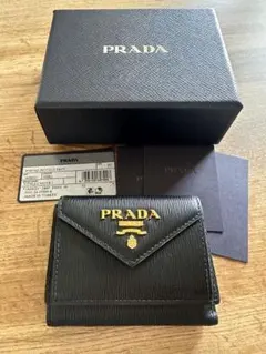 PRADA ブラック 三つ折り財布 エピレザー