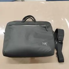 ARC'TERYX 　アークテリクス　ブリーフケース ブラック廃盤品のサムネイル