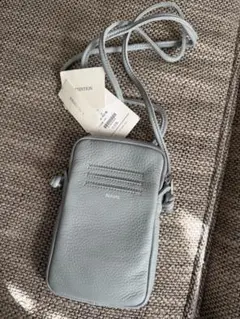 新品未使用 BEAURE アイスグレー レザー ショルダーバッグ 牛革 タグ付き