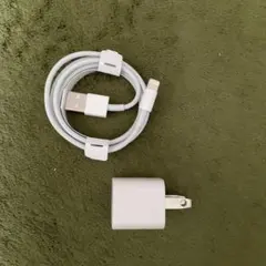 iPhone XS 充電ケーブルとACアダプタ➕空箱➕シール