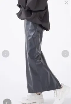 qumerry. レザースカート