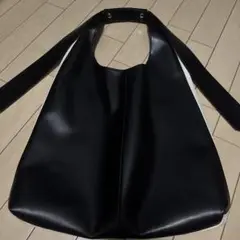 黒白合成皮革ショルダーバッグ　HARE