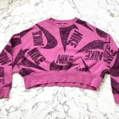 NIKE ナイキ✨️トレーナー スウェット 総柄スウッシュ ショート丈 ピンクS