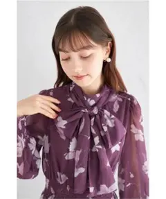 tocco closet ボウタイフラワープリントシャーリングプリーツワンピース