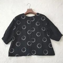 慈雨 センソユニコ フラワー 刺繍 半袖 ブラウス 黒 - メルカリ