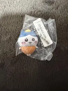 くら寿司　ちいかわ コラボ　ハチワレ　サーモン　カプセルトイ　ガチャガチャ