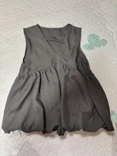 しまむら　L ダークグレー Vネック ノースリーブ バルーンベスト　ジレ