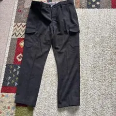 グレー スラックス