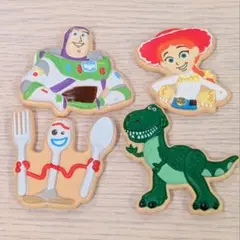 トイストーリー　フォーキー　バズ　レックス　ジェニー　マグネット　クッキー　磁石