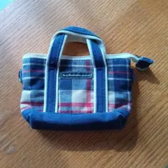 チェック柄ポーチ ショルダー紐付き