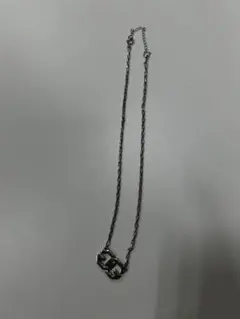 美品レアデザイン銀色　ジバンシー　ビンテージ　Gロゴ　Gマーク　ネックレス