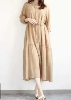 涼しい素材のロングワンピース　新品のサムネイル