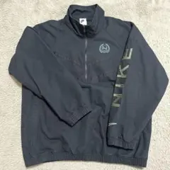 ナイロンジャケット nike