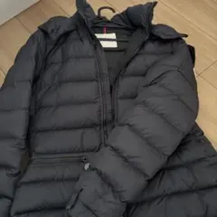 MONCLER ブラック ダウンジャケット