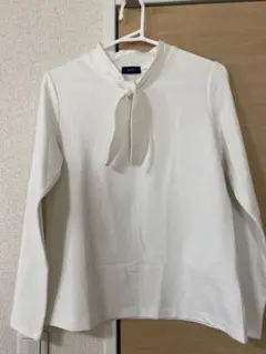 最終値下げ　ホワイトリボン付きシャツ ONE-SIZE