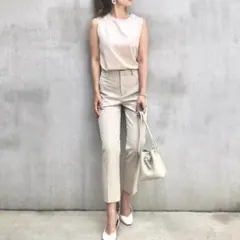 ユニクロ☆EZYアンクルパンツ　ベージュ