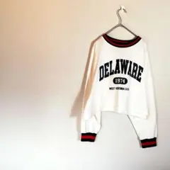 カレッジロゴ調　トレーナー　ショート丈